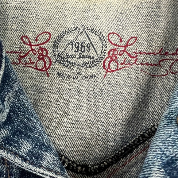 Gap 1989 Limited Edition Women’s Distressed Denim Trucker Jacket Medium Wash - Picture 4 of 5